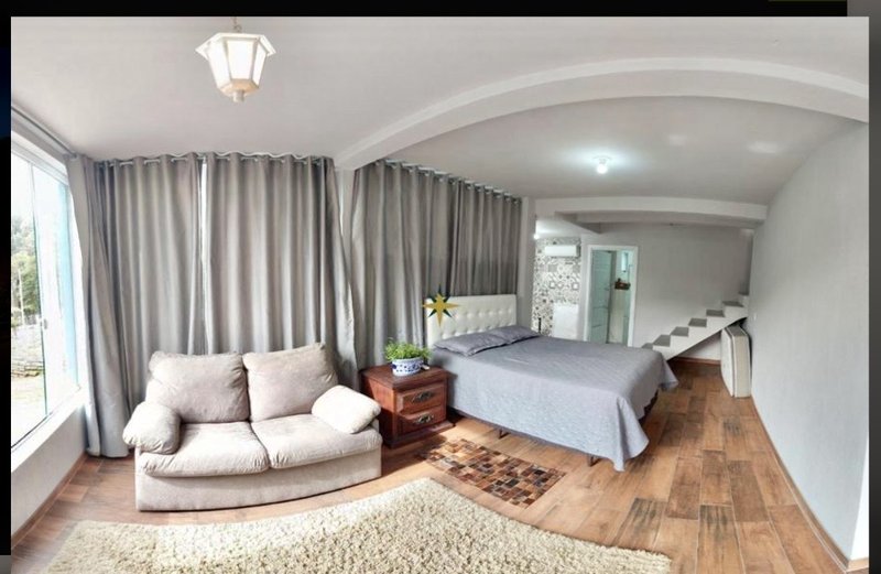 R$ 2.870.000 - FANTÁSTICA CASA - 310M² - 4 DORM - 2 SUÍTES - 2 VAGAS Rua Guilherme Osvar Bauer Canela - 