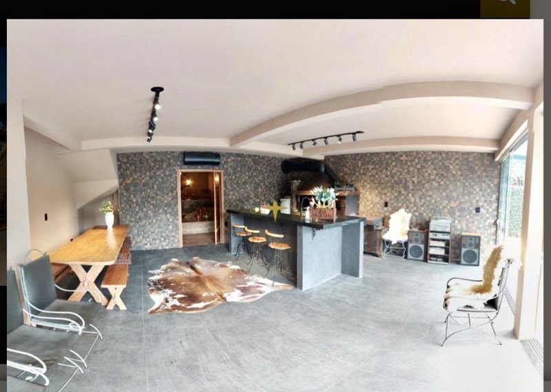 R$ 2.870.000 - FANTÁSTICA CASA - 310M² - 4 DORM - 2 SUÍTES - 2 VAGAS Rua Guilherme Osvar Bauer Canela - 