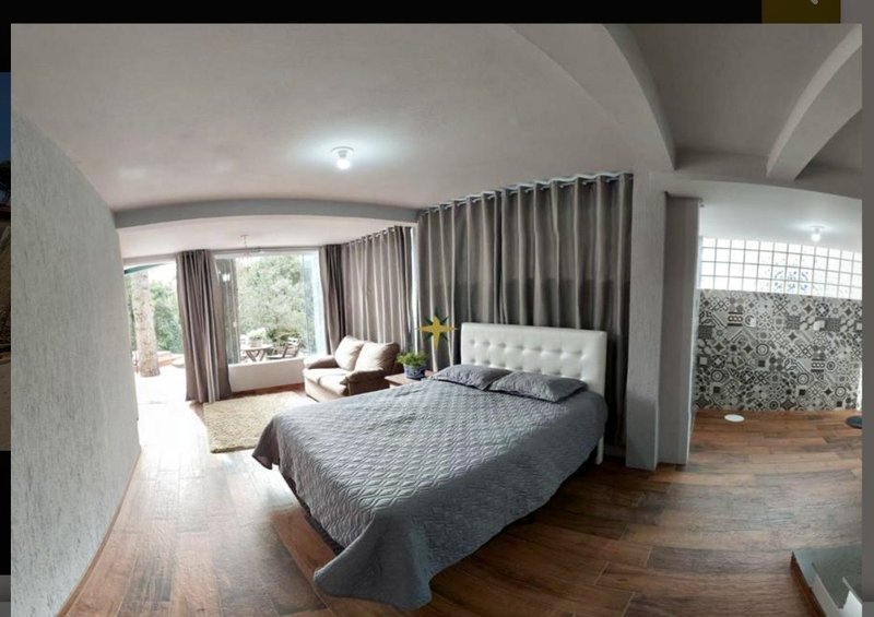 R$ 2.870.000 - FANTÁSTICA CASA - 310M² - 4 DORM - 2 SUÍTES - 2 VAGAS Rua Guilherme Osvar Bauer Canela - 