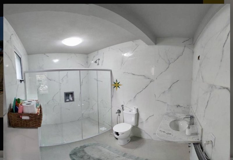 R$ 2.870.000 - FANTÁSTICA CASA - 310M² - 4 DORM - 2 SUÍTES - 2 VAGAS Rua Guilherme Osvar Bauer Canela - 