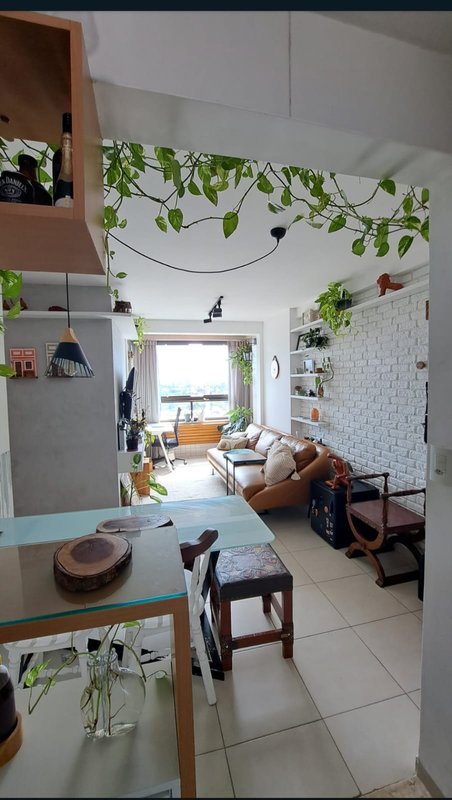 59m², 3 quartos (1 ste), closet, 1 vaga de garagem coberta, varanda integrada, andar alto Rua Monte Azul Recife - 
