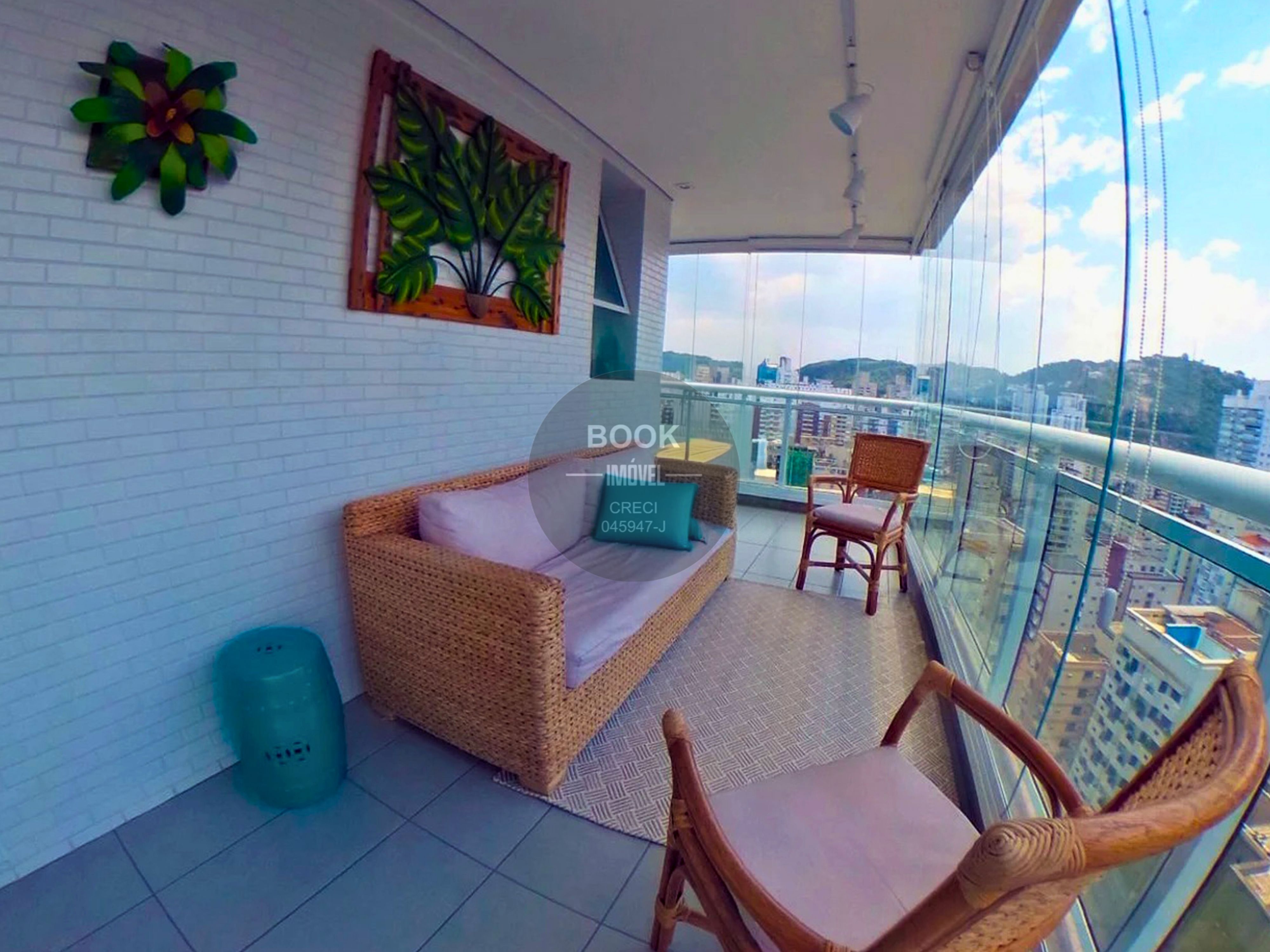 Simplesmente fant&aacute;stico! Vista Panor&acirc;mica, &oacute;tima ventila&ccedil;&atilde;o e ilumina&ccedil;&atilde;o natural Avenida Presidente Wilson Santos - 