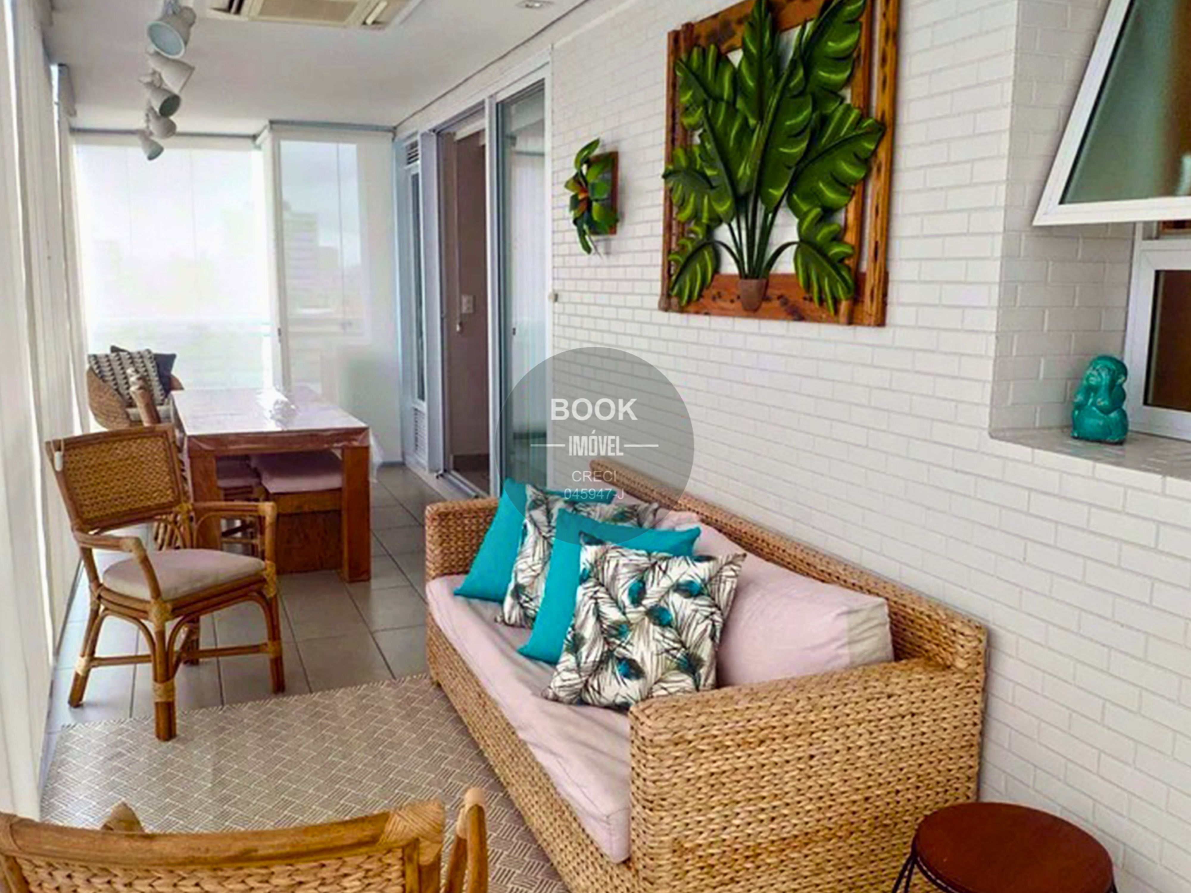 Simplesmente fant&aacute;stico! Vista Panor&acirc;mica, &oacute;tima ventila&ccedil;&atilde;o e ilumina&ccedil;&atilde;o natural Avenida Presidente Wilson Santos - 