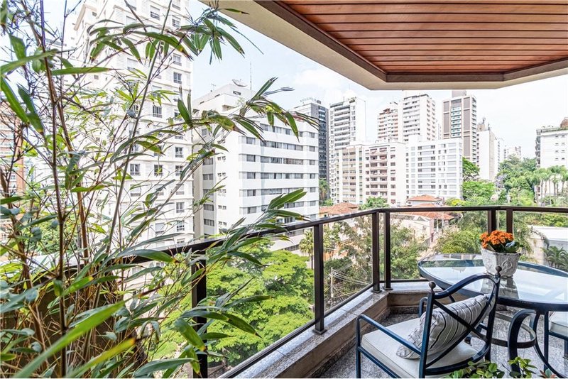 Apartamento PMA 634 Apto 601721004-8 3 suítes 177m² Monte Alegre São Paulo - 