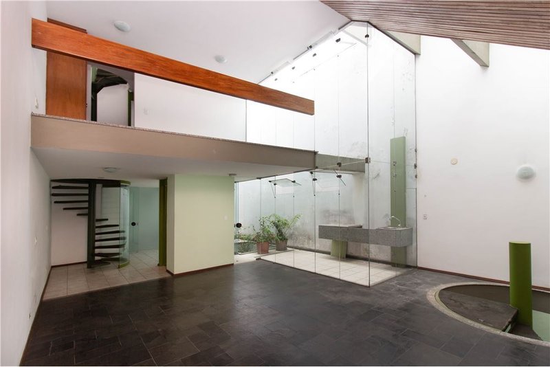Casa a venda em Moema - 1 dormitório 200m² rua maturi São Paulo - 
