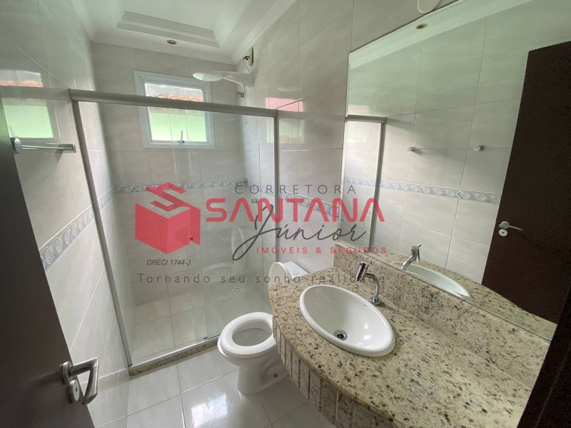Casa 4/4 todos suítes em Pitangueiras Rua Rosalvo Barbosa Lauro de Freitas - 