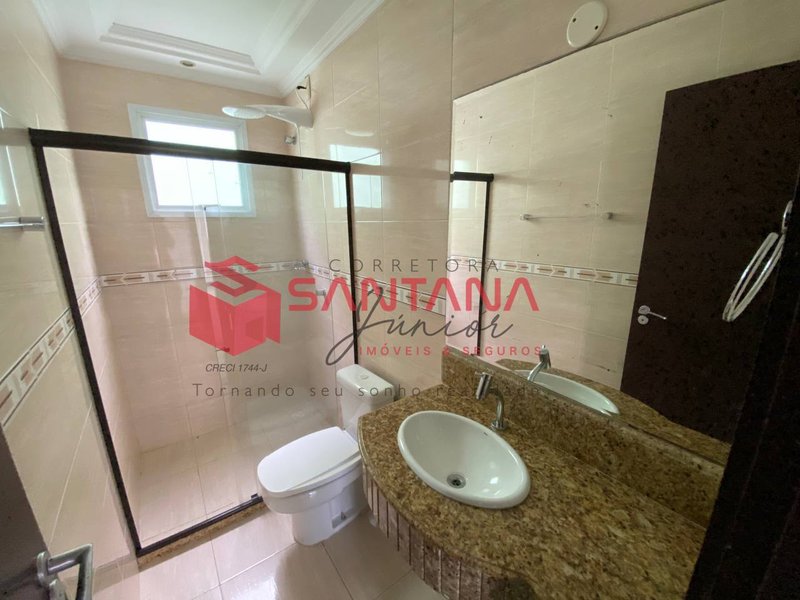 Casa 4/4 todos suítes em Pitangueiras Rua Rosalvo Barbosa Lauro de Freitas - 