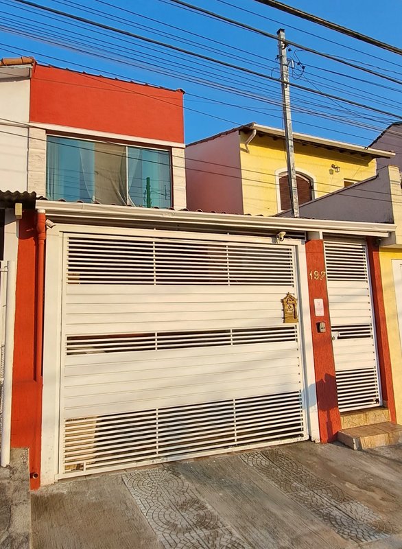 Ótima casa de 100m² na Rua Cosmópolis - Santo André - 
