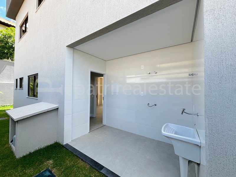 Casa no Condomínio Jardins de Ibiza com 301 m² 4 suites 7 wc 6 vagas. Coaçu - Eusebio - CE Rodovia, CE-040 Eusébio - 