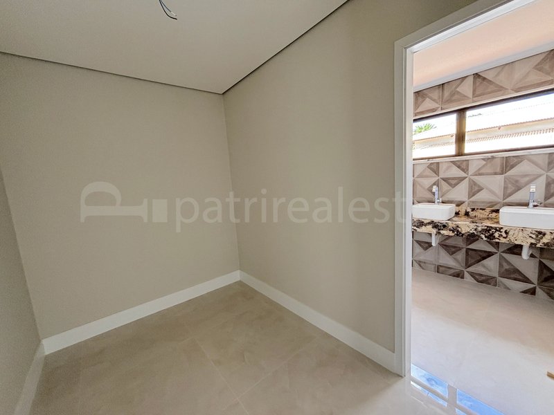 Casa no Condomínio Jardins de Ibiza com 301 m² 4 suites 7 wc 6 vagas. Coaçu - Eusebio - CE Rodovia, CE-040 Eusébio - 