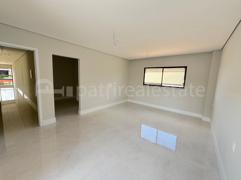 Casa no Condomínio Jardins de Ibiza com 301 m² 4 suites 7 wc 6 vagas. Coaçu - Eusebio - CE Rodovia, CE-040 Eusébio - 