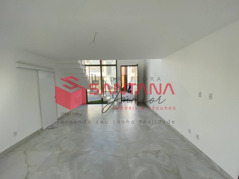CASA EM CONDOMÍNIO 4/4 SENDO 3 SUITES (INDISPONÍVEL) Rua Priscila B Dutra Lauro de Freitas - 