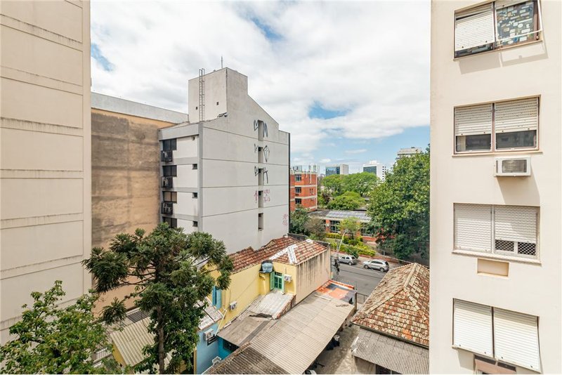 Apartamento CHRD 443 Apto 610221039-3 1 dormitório 68m² Demétrio Ribeiro Porto Alegre - 