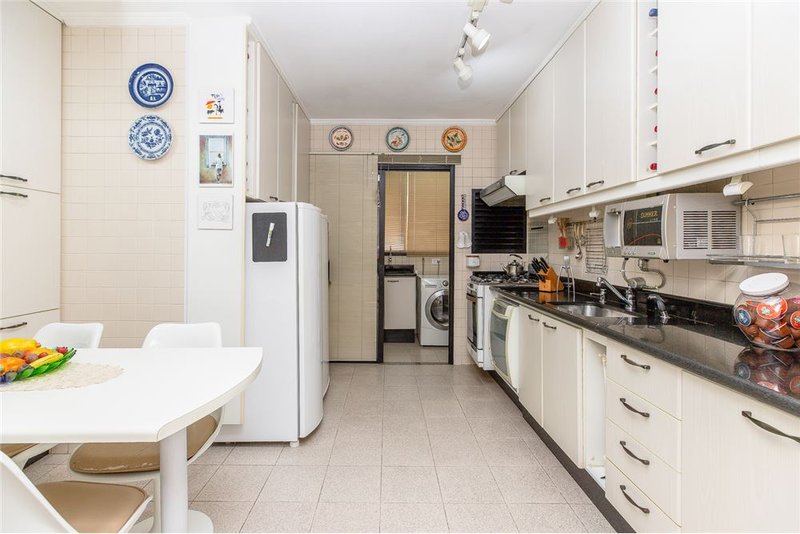 Apartamento na Vila Mascote de 2 dormitórios 56m² RUA PRAIA DO CASTELO São Paulo - 