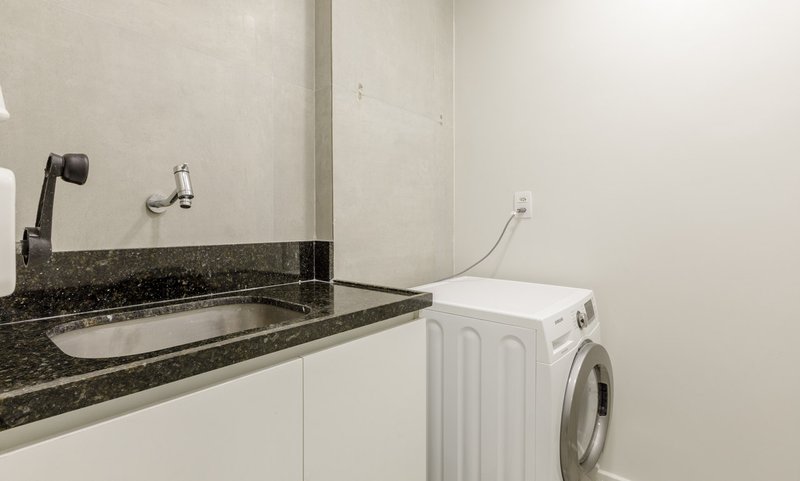 Apartamento com 3 Quartos para alugar, 151m² - Leblon Rua Cupertino Durão Rio de Janeiro - 