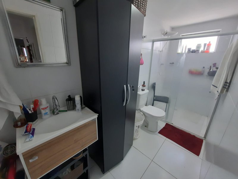 74m², 2 quartos/1 suíte,  1 vaga de garagem, varanda, dependência completa, andar alto Rua Carlos Pereira Falcão Recife - 