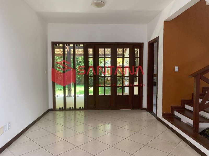 Casa em condomínio em buraquinho (INDISPONÍVEL) Rua Manoel José Pereira Lauro de Freitas - 