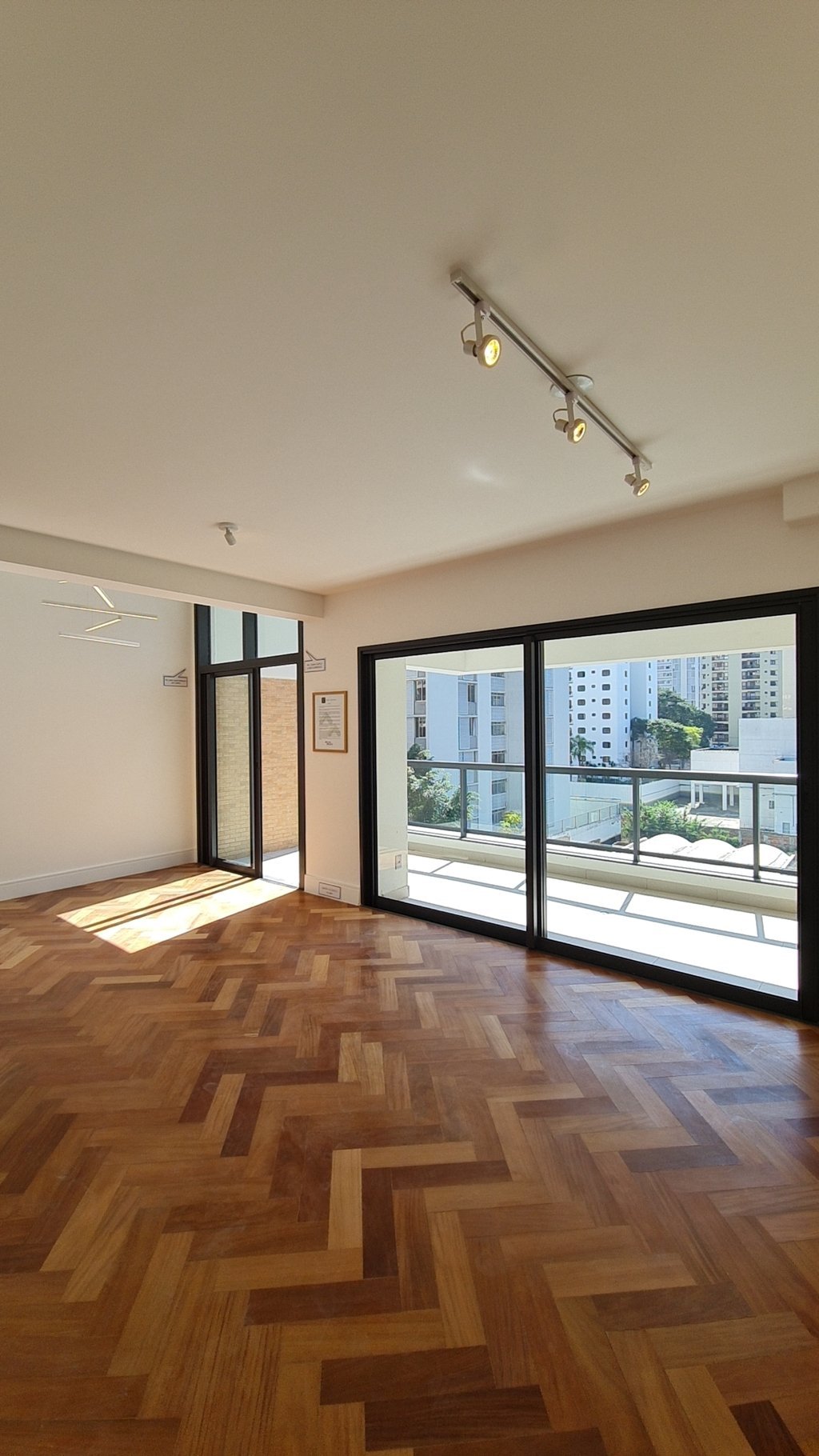 Apartamento à venda com 3 quartos, 127m² - Foto 17