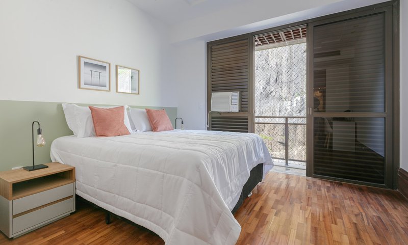 Apartamento de 220m², 3 quartos em Lagoa Avenida Epitácio Pessoa Rio de Janeiro - 
