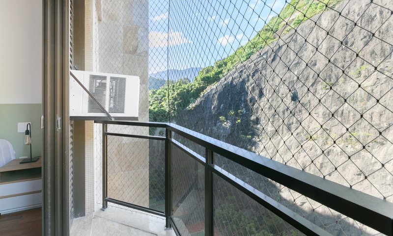 Apartamento de 220m², 3 quartos em Lagoa Avenida Epitácio Pessoa Rio de Janeiro - 