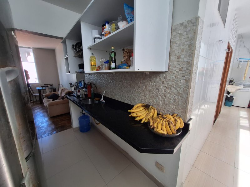 APARTAMENTO AMPLO 2 QUARTOS REFORMADO DEPENDÊNCIA À VENDA NA BARRA! Rua Tenente Pires Ferreira Salvador - 
