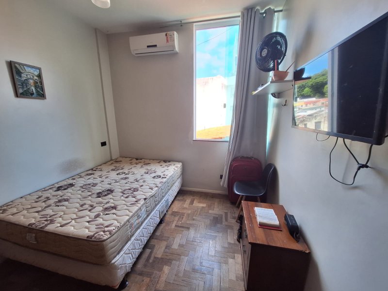 APARTAMENTO AMPLO 2 QUARTOS REFORMADO DEPENDÊNCIA À VENDA NA BARRA! Rua Tenente Pires Ferreira Salvador - 