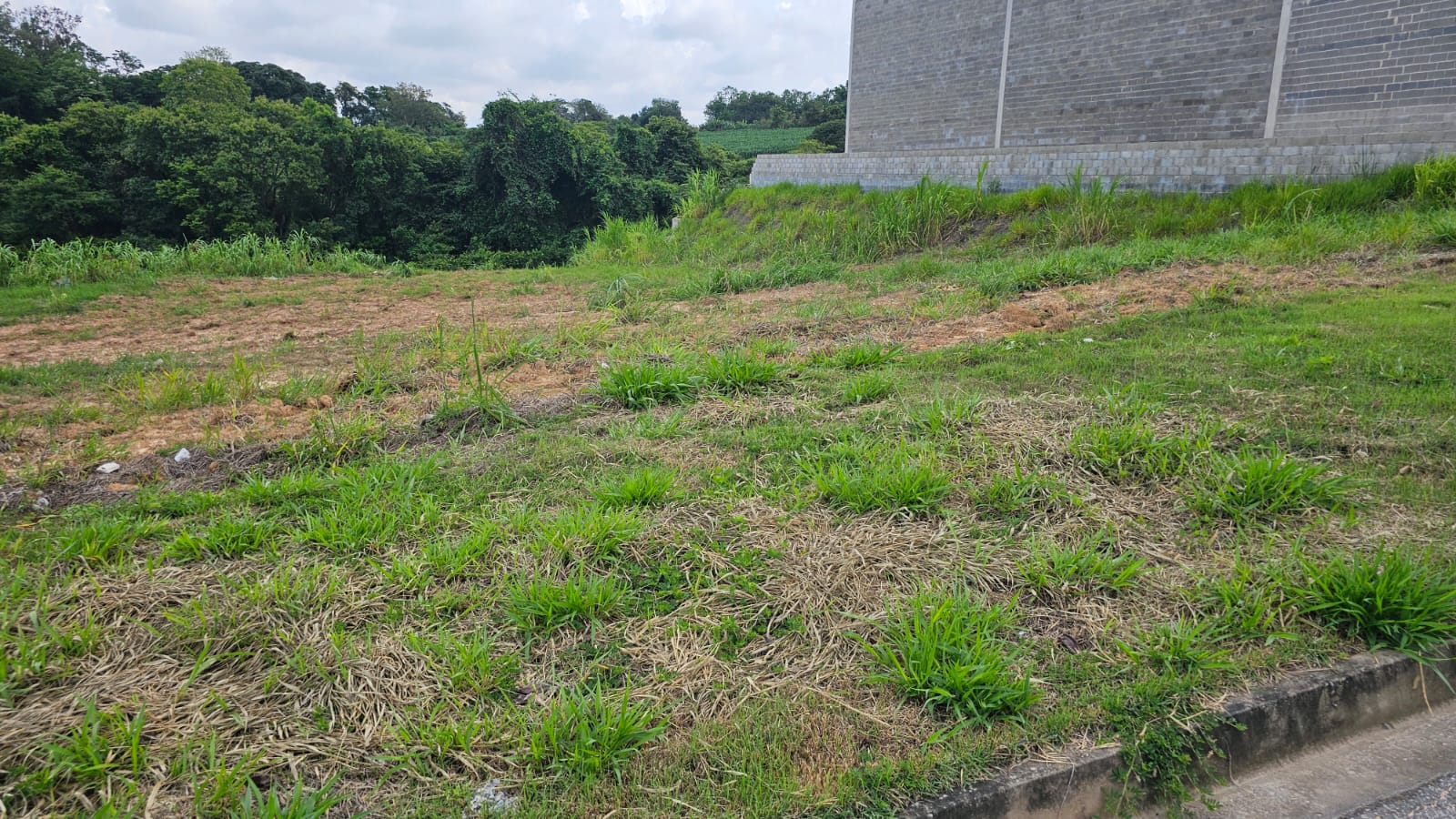 Terreno Industrial &Agrave; Venda, 1.690m - R$ 690.000 - Cond. Park Industrial Votorantim - SP Avenida Vitalino Pagliato Votorantim - 