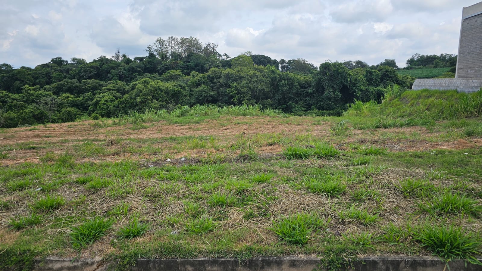 Terreno Industrial &Agrave; Venda, 1.690m - R$ 690.000 - Cond. Park Industrial Votorantim - SP Avenida Vitalino Pagliato Votorantim - 