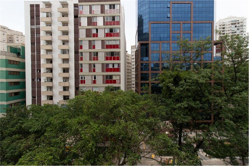 Apartamento na Bela Vista com 3 dormitórios 168m² Treze de Maio São Paulo - 