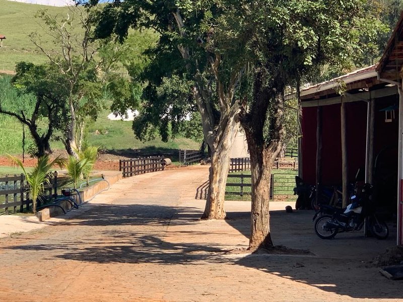 FAZENDA COM 102 ALQUEIRES NA REGIÃO DE PINDAMONHANGABA/SÃO PAULO - Pindamonhangaba - 