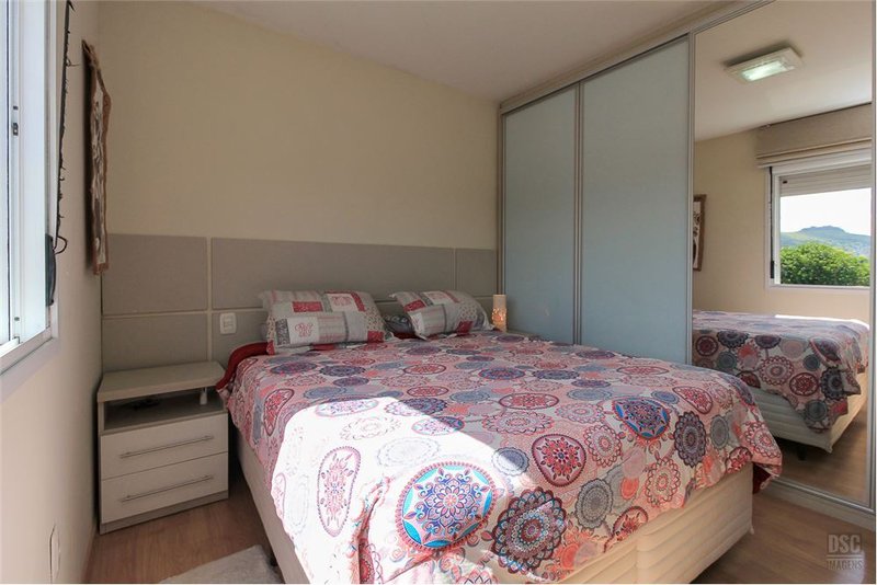 Apartamento CT 1020 Apto 610181012-73 2 dormitórios 67m² Tamandaré Porto Alegre - 