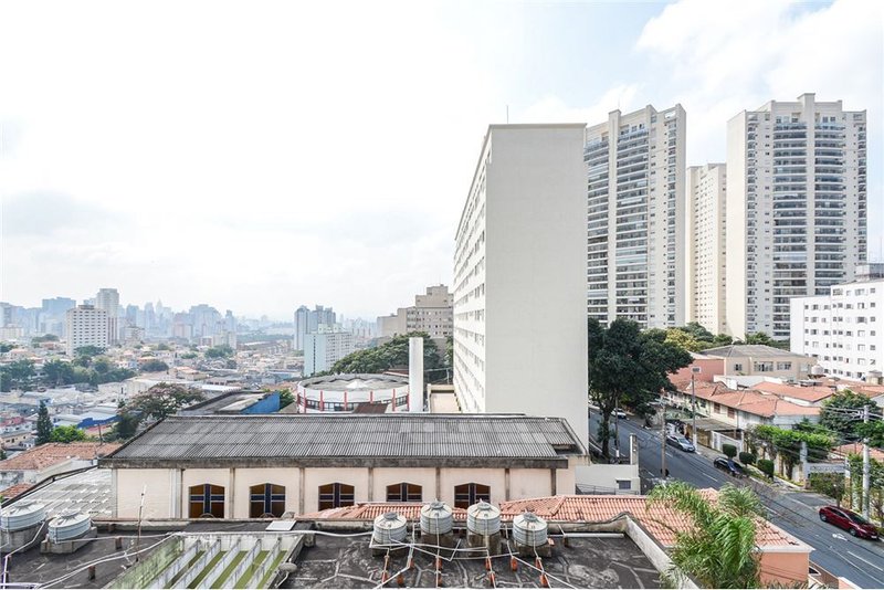 Apartamento no Edifício Emilio com 3 dormitórios 118m² Lacerda Franco São Paulo - 