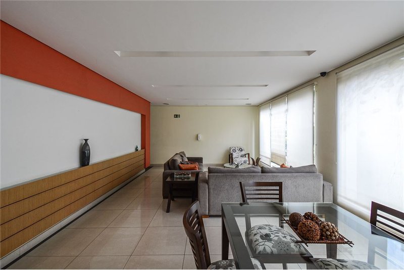 Apartamento em Moema com 2 dormitórios 63m² dos Arapanés São Paulo - 