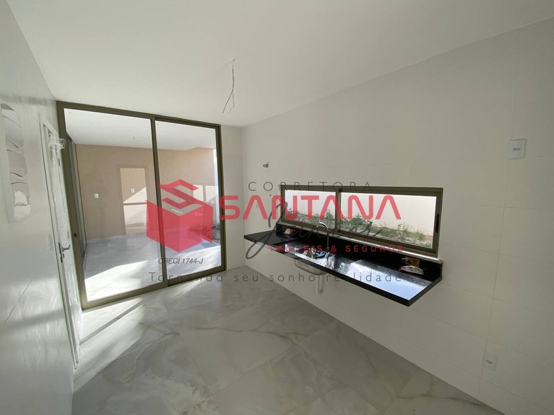 CASA EM CONDOMÍNIO 4/4 SENDO 3 SUÍTES (INDISPONÍVEL) Rua Priscila B Dutra Lauro de Freitas - 