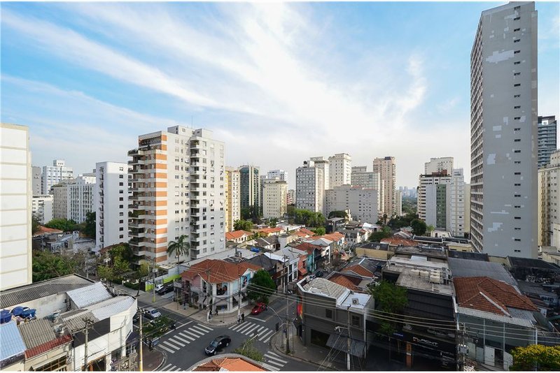 Apartamento no VN Melo Alves com 32m² Melo Alves São Paulo - 