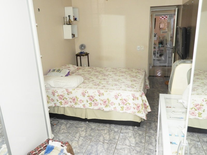 Sobrado – Casa - 5 quartos sendo 2 suítes - SHIGS 715 – Asa Sul SHIGS 715 Bloco I Brasília - 