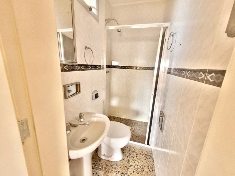 R$ 798.000 - ENORME APARTAMENTO - 145M2 - 3 DORM - SUÍTE - SACADÃO - 1 VAGA Rua General Lima e Silva Porto Alegre - 