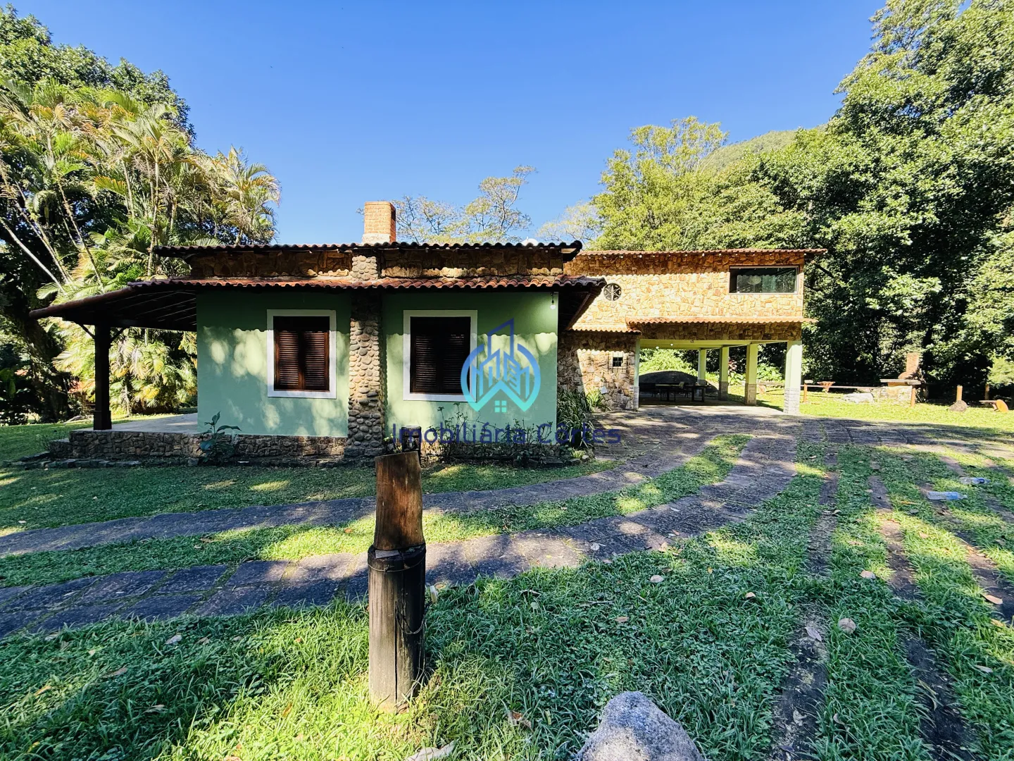 Exclusiva ch&aacute;cara em Guapimirim/RJ com duas trilhas para cachoeira e natureza preservada Guapimirim  Guapimirim - 
