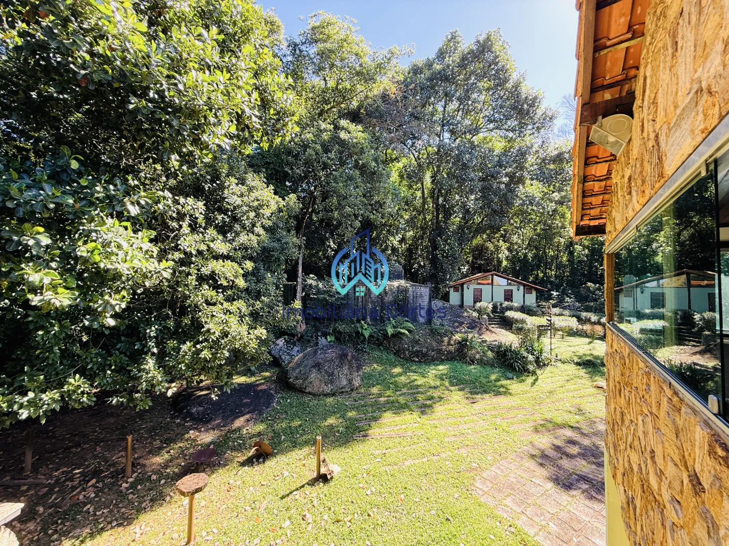 Exclusiva ch&aacute;cara em Guapimirim/RJ com duas trilhas para cachoeira e natureza preservada Guapimirim  Guapimirim - 