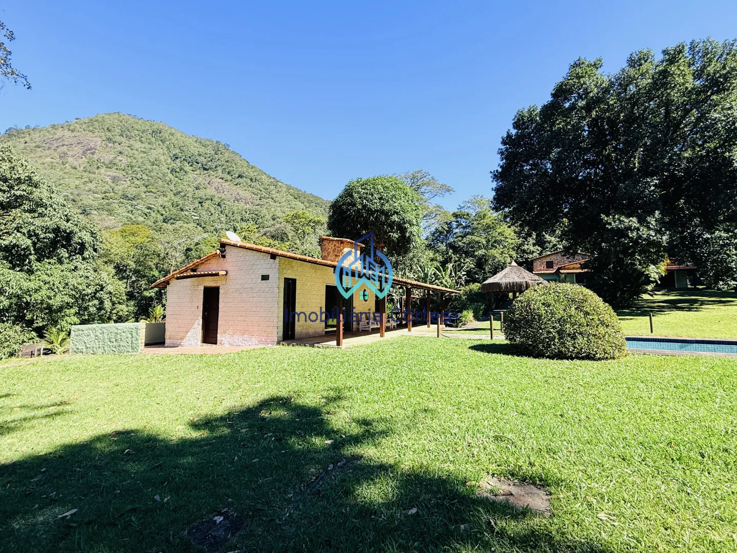 Exclusiva ch&aacute;cara em Guapimirim/RJ com duas trilhas para cachoeira e natureza preservada Guapimirim  Guapimirim - 