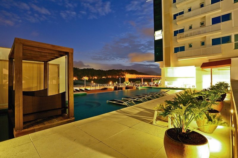 Apartamento Marina Beach Towers 3 suítes 183m² 3700 Balneário Camboriú - 