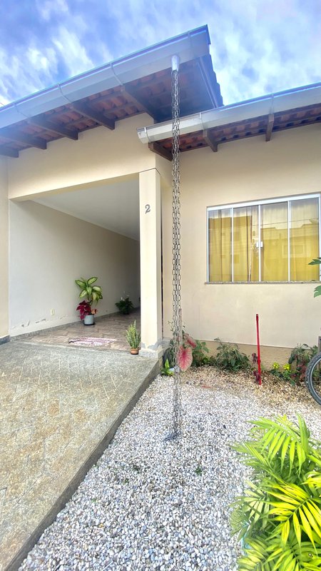 CASA COM 2 DORMITÓRIOS NO BAIRRO RIO BRANCO - Brusque - 