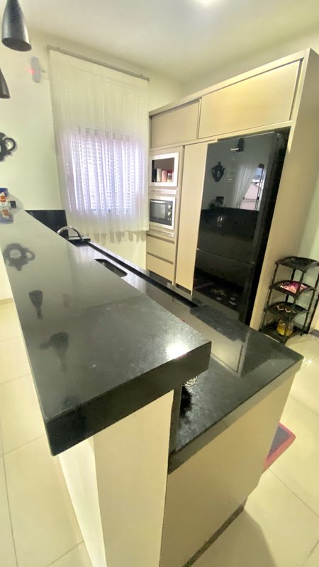 LINDA CASA COM 3 DORMITÓRIOS NO JARDIM AZALÉIA - Brusque - 