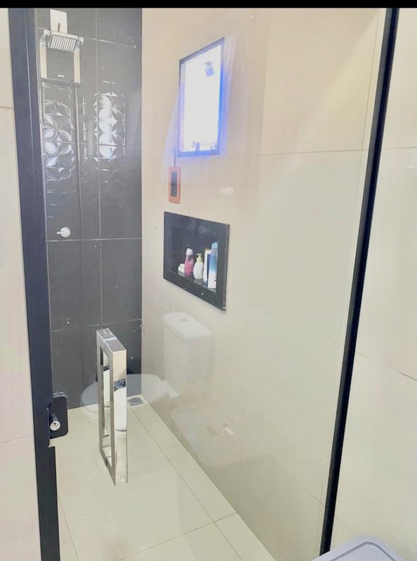 LINDA CASA COM 3 DORMITÓRIOS NO JARDIM AZALÉIA - Brusque - 