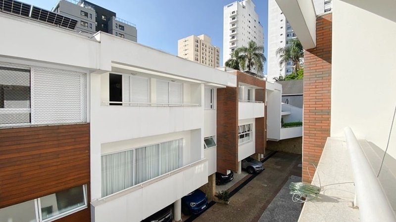 Casa em Condomínio no Brooklin com 4 suítes 400m² Portugal São Paulo - 