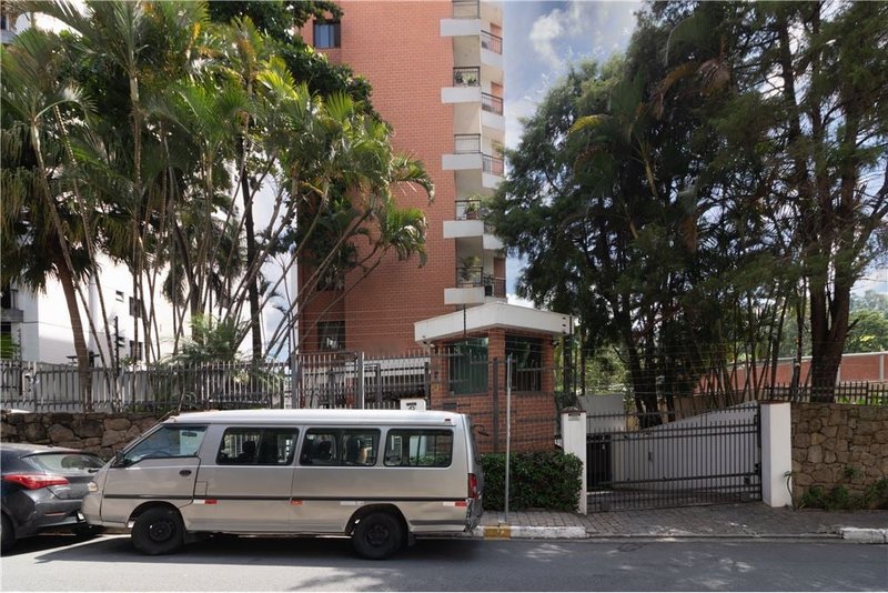 Apartamento no Real Parque com 251m² Barão de Monte Mor São Paulo - 