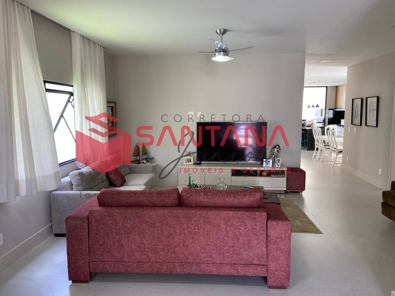 Casa com 4 suítes na Priscila Dutra. (INDISPONÍVEL) Rua Priscila B Dutra Lauro de Freitas - 