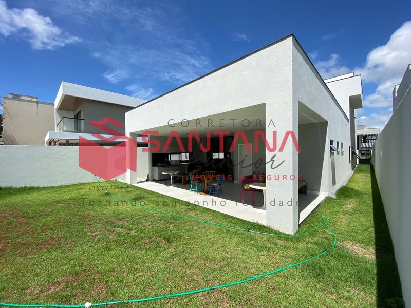 Casa com 4 suítes na Priscila Dutra. (INDISPONÍVEL) Rua Priscila B Dutra Lauro de Freitas - 