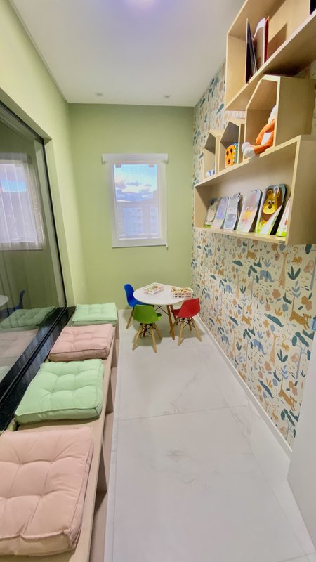 APARTAMENTO COM 1 SUÍTE MAIS 1 DORMITÓRIOS PRÓXIMO A UNIFEBE - Brusque - 