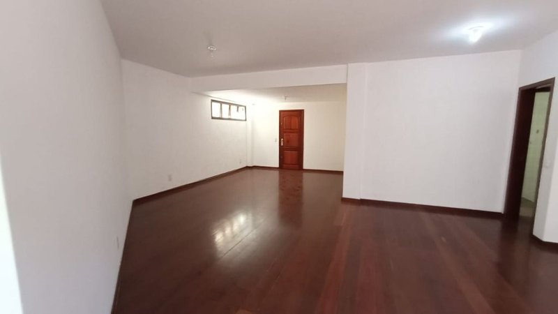 Apartamento com 3 dormitórios à venda, 189 m² por R$ 849.900 - Centro - Nova Friburgo/RJ  Nova Friburgo - 